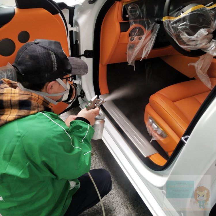 成都劳斯莱斯汽车汽车除甲醛施工现场-力洁狮环保-1